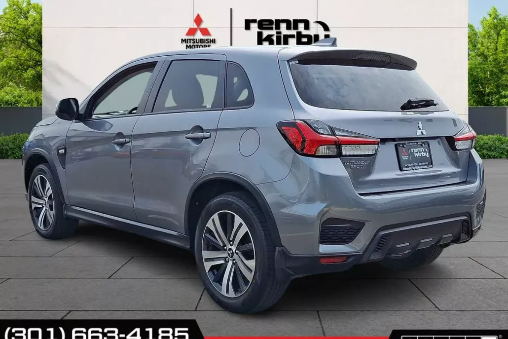 2022 Mitsubishi Outlander Sport ES photo 1