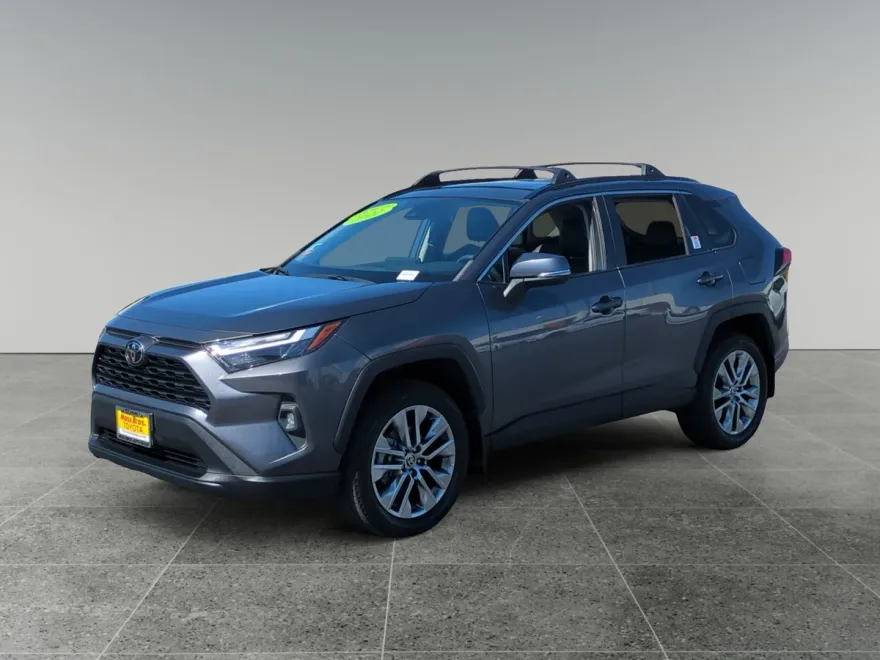 2022 Toyota RAV4 XLE Premium photo 1
