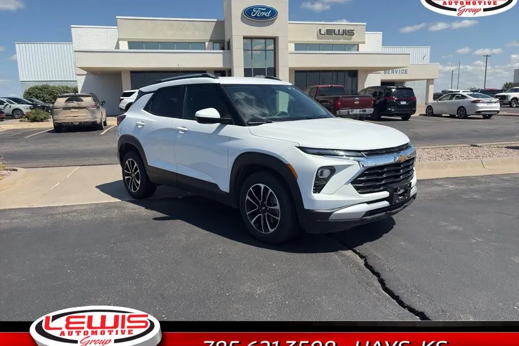 2024 Chevrolet Trailblazer LT photo 1