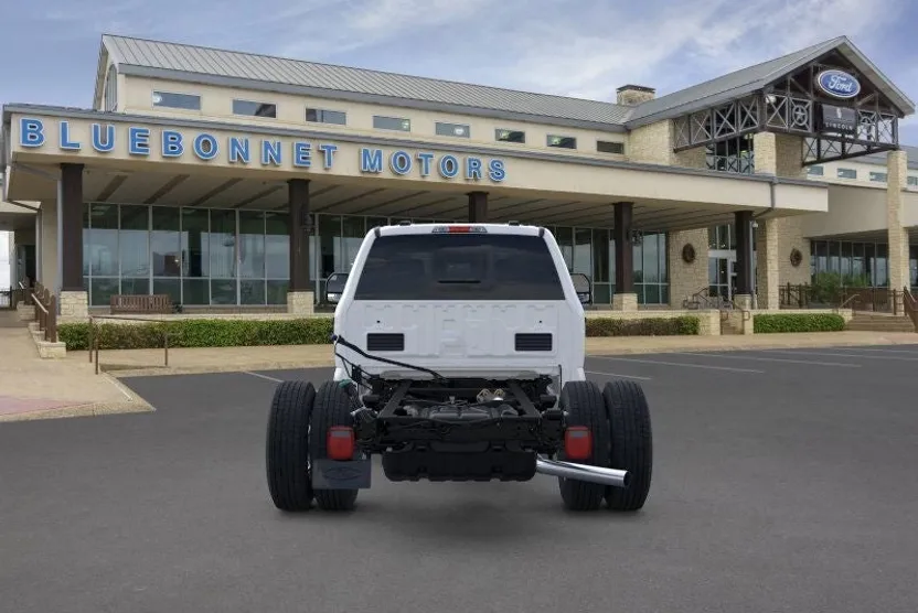 2025 Ford F-350 XL photo 1