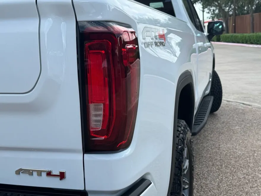 2024 Gmc Sierra 1500 AT4 photo 1