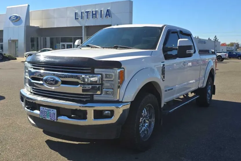 2017 Ford F-350 Lariat photo 1