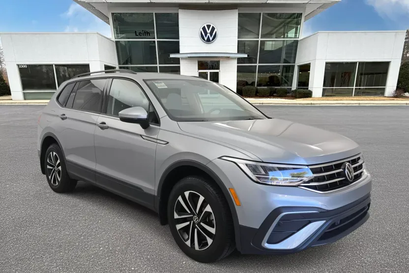 2023 Volkswagen Tiguan S photo 1