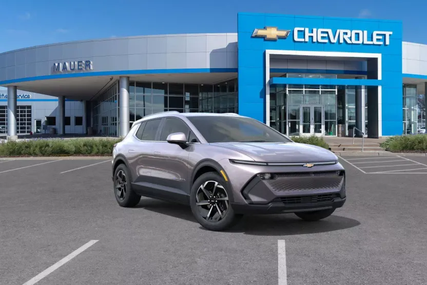 2026 Chevrolet Equinox LT photo 1