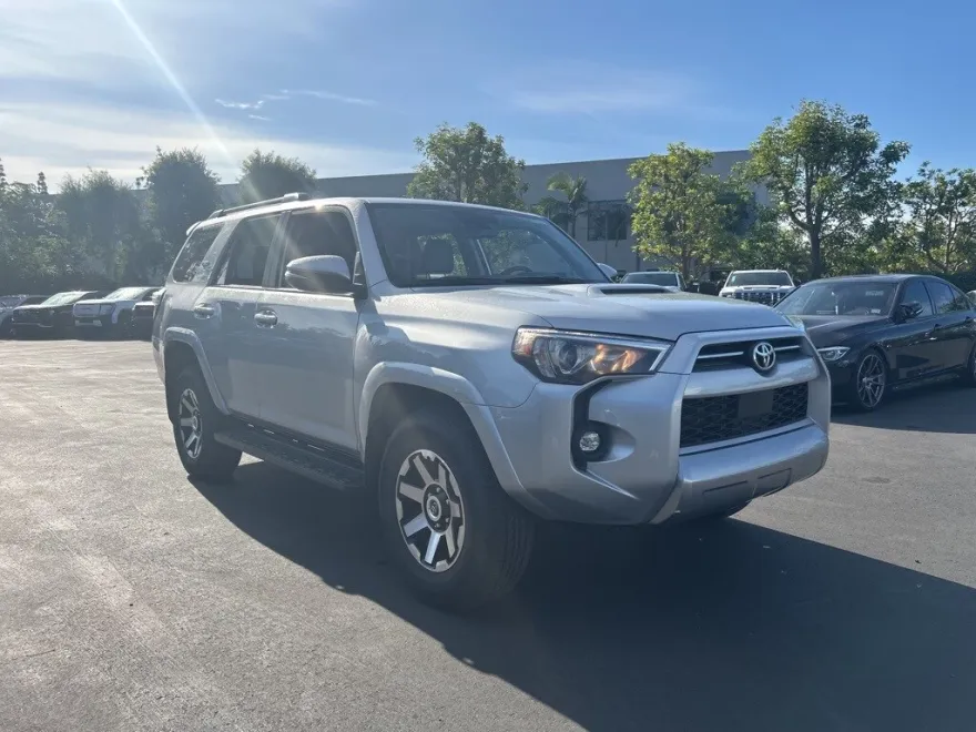 2024 Toyota 4Runner TRD Off-Road Premium photo 1