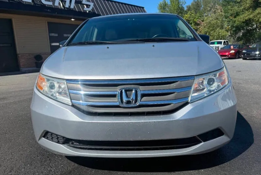2011 Honda Odyssey EX-L photo 1