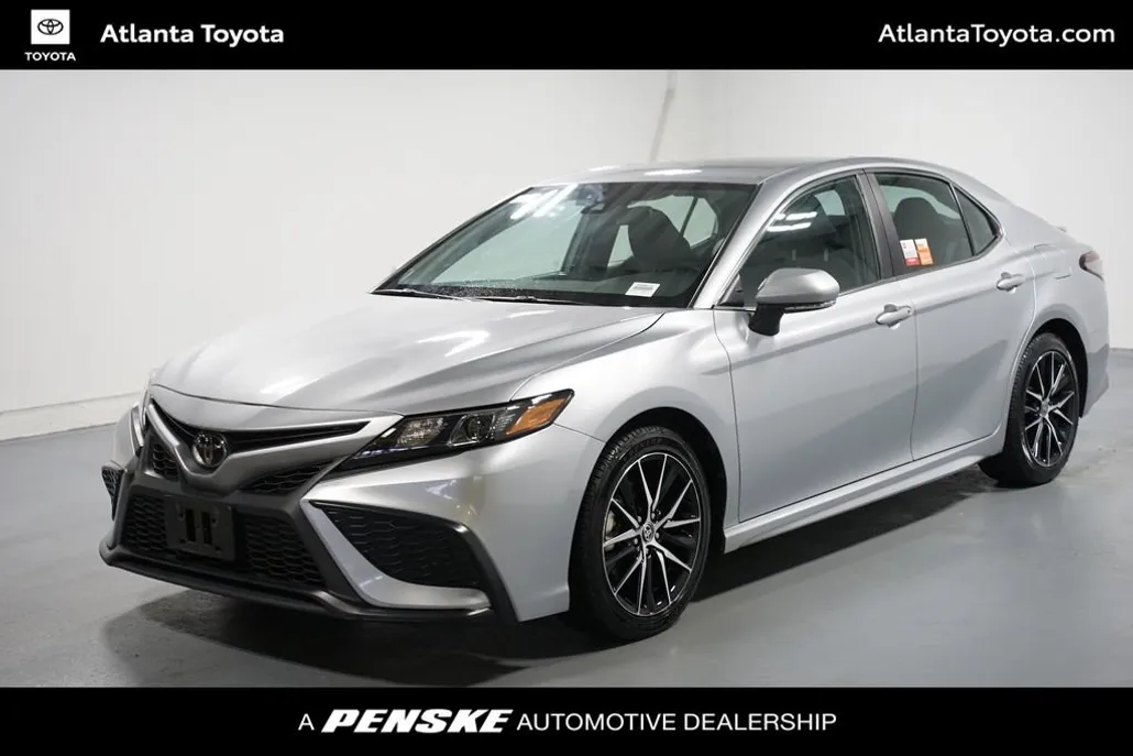 2024 Toyota Camry SE photo 1