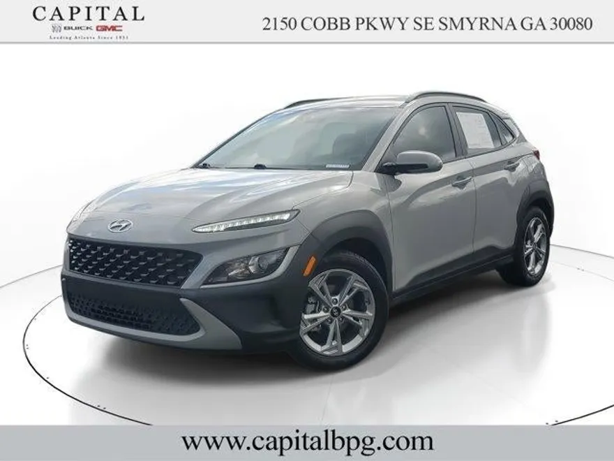 2022 Hyundai Kona SEL photo 1