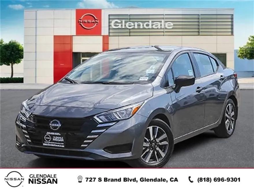 2024 Nissan Versa Plus photo 1