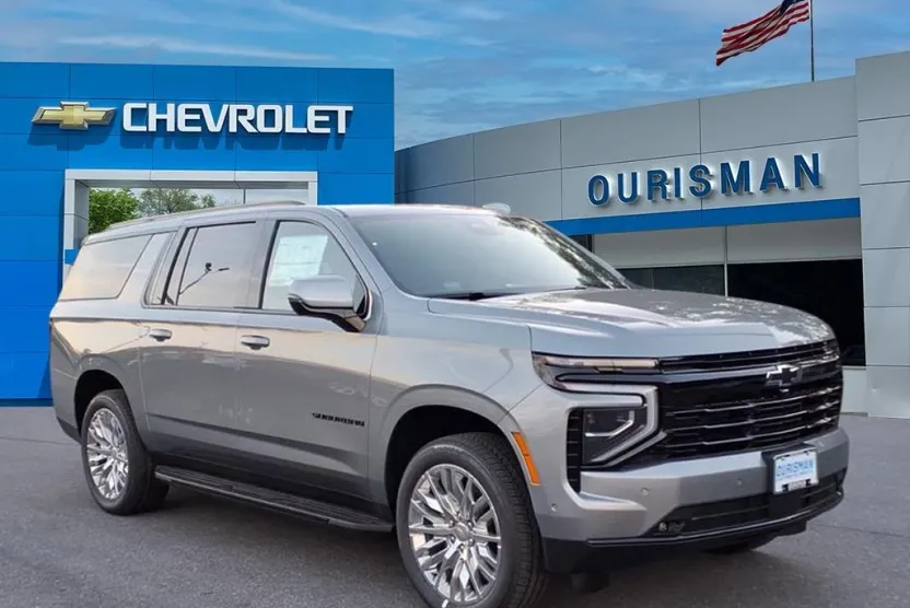 2026 Chevrolet Suburban RST photo 1