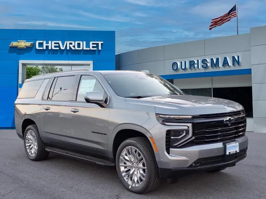 2026 Chevrolet Suburban RST photo 1