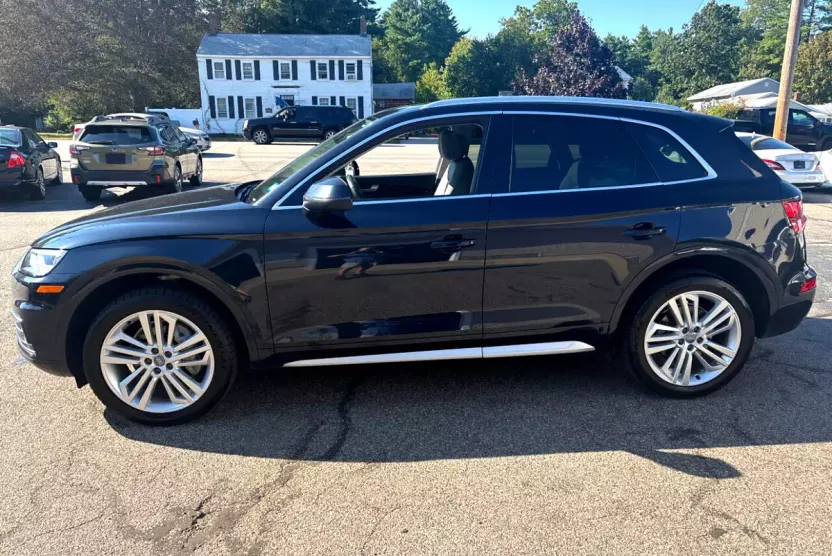 2018 Audi Q5 2.0T Premium Plus photo 1