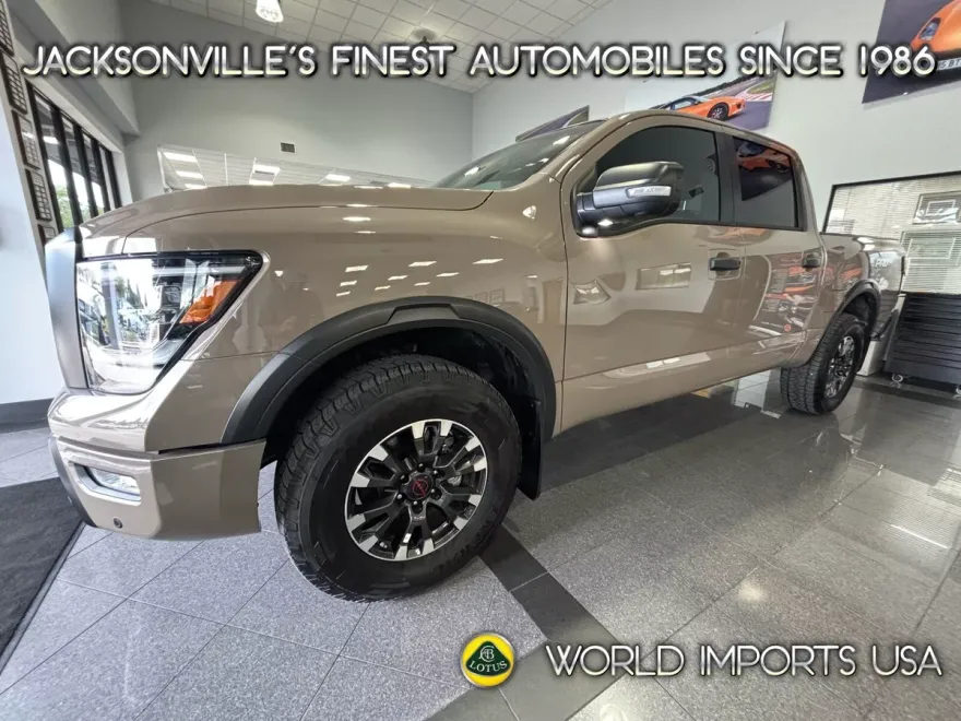 2023 Nissan Titan PRO-4X photo 1