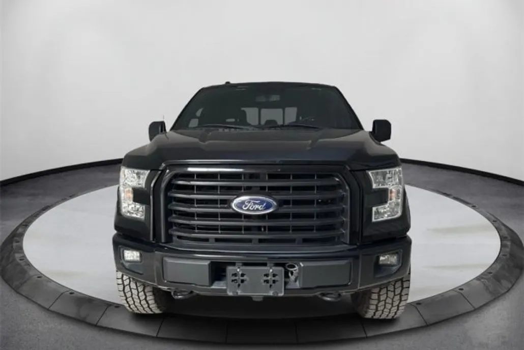 2017 Ford F-150 XLT photo 1