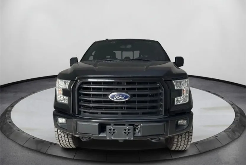 2017 Ford F-150 XLT photo 1