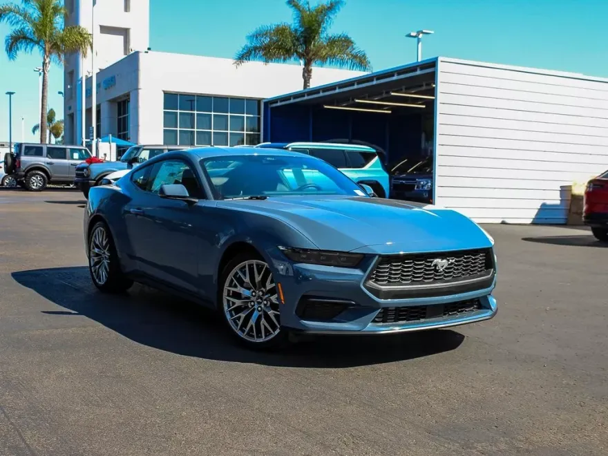 2025 Ford Mustang EcoBoost Premium photo 1