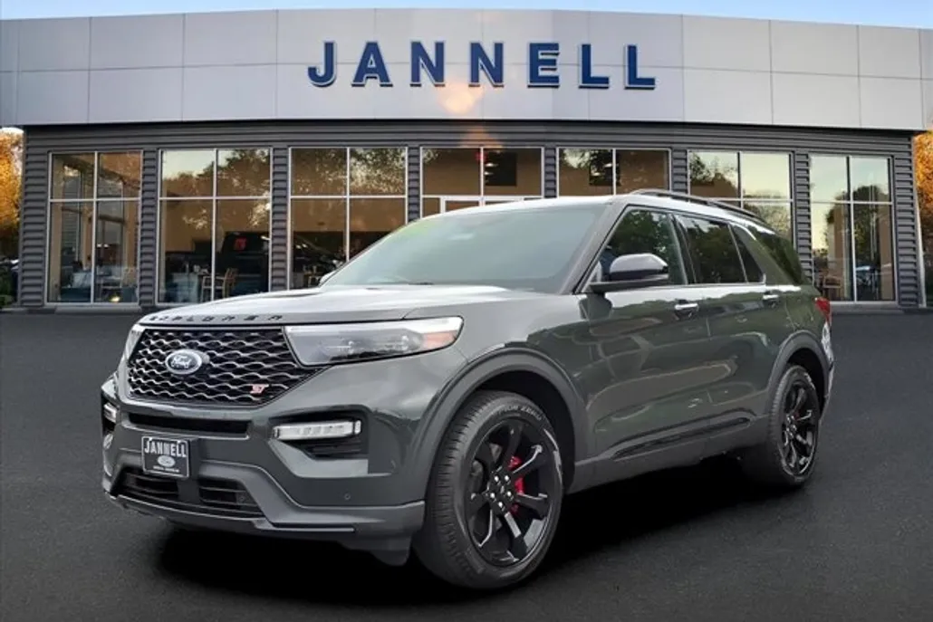 2024 Ford Explorer ST photo 1