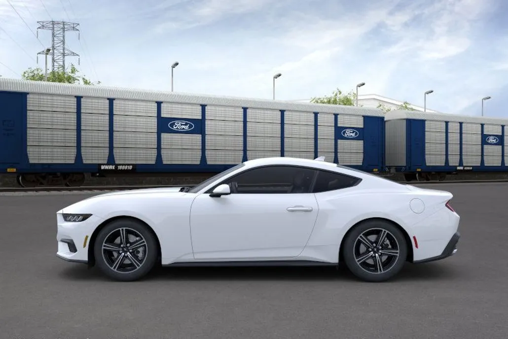 2025 Ford Mustang EcoBoost photo 1