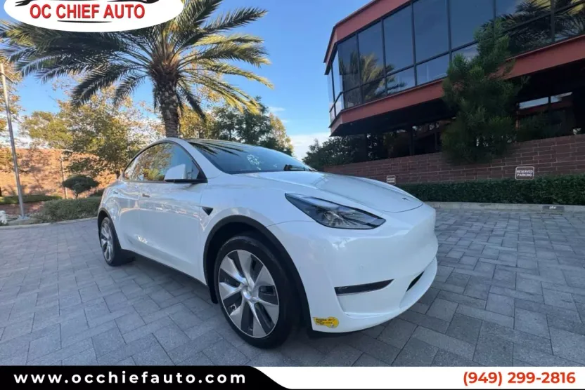 2022 Tesla Model Y Long Range photo 1