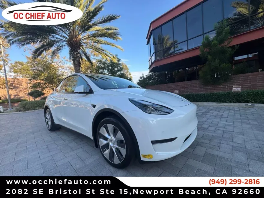 2022 Tesla Model Y Long Range photo 1