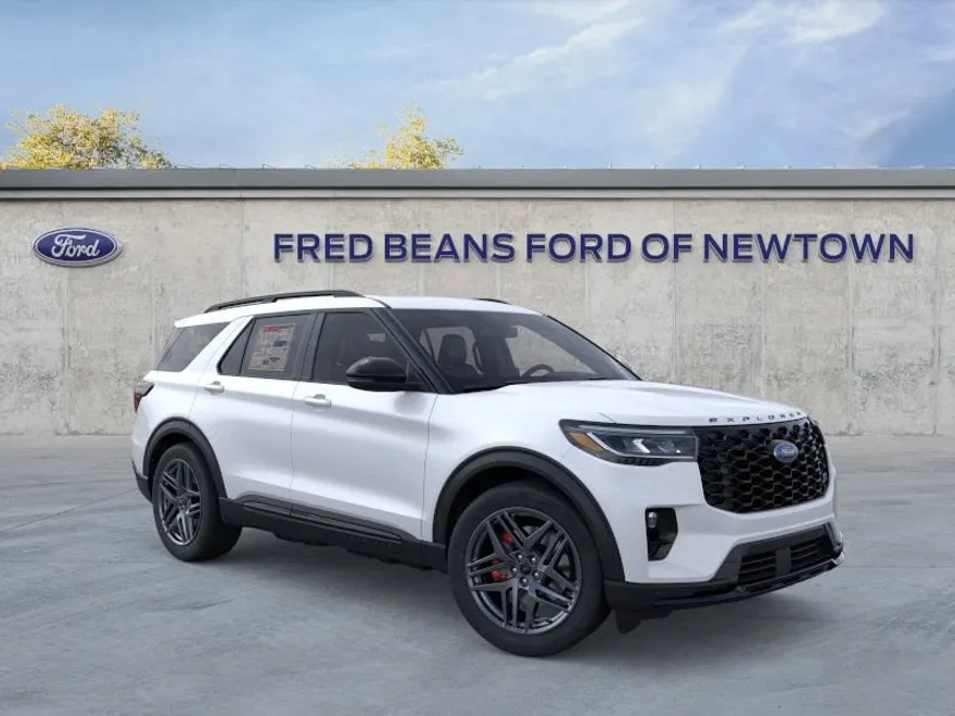 2025 Ford Explorer ST photo 1
