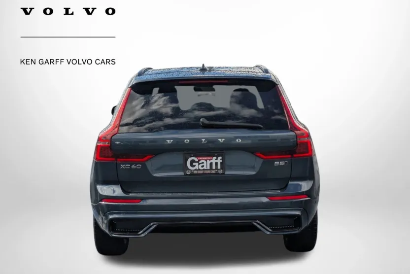 2026 Volvo XC60 Plus photo 1