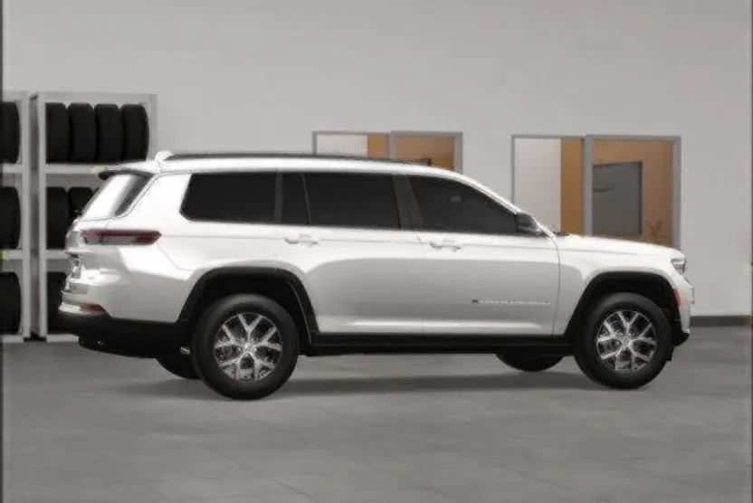 2025 Jeep Grand Cherokee Limited photo 1