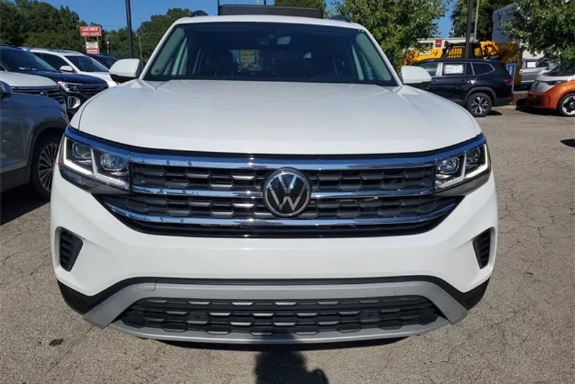2022 Volkswagen Atlas SE Technology photo 1