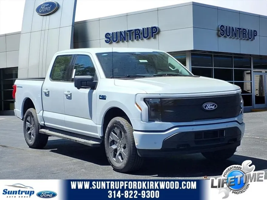 2025 Ford F-150 Lightning photo 1