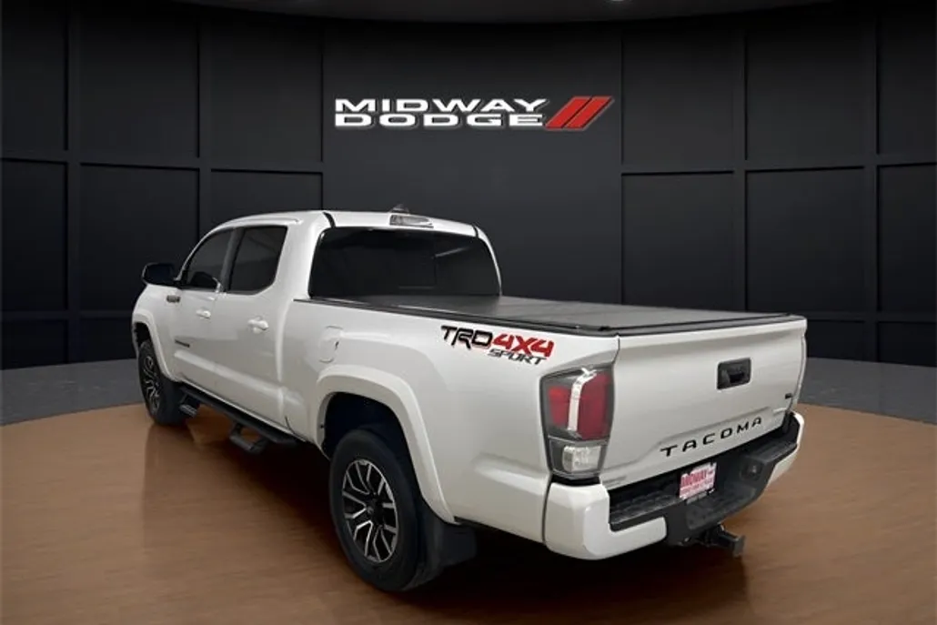 2022 Toyota Tacoma TRD Sport photo 1