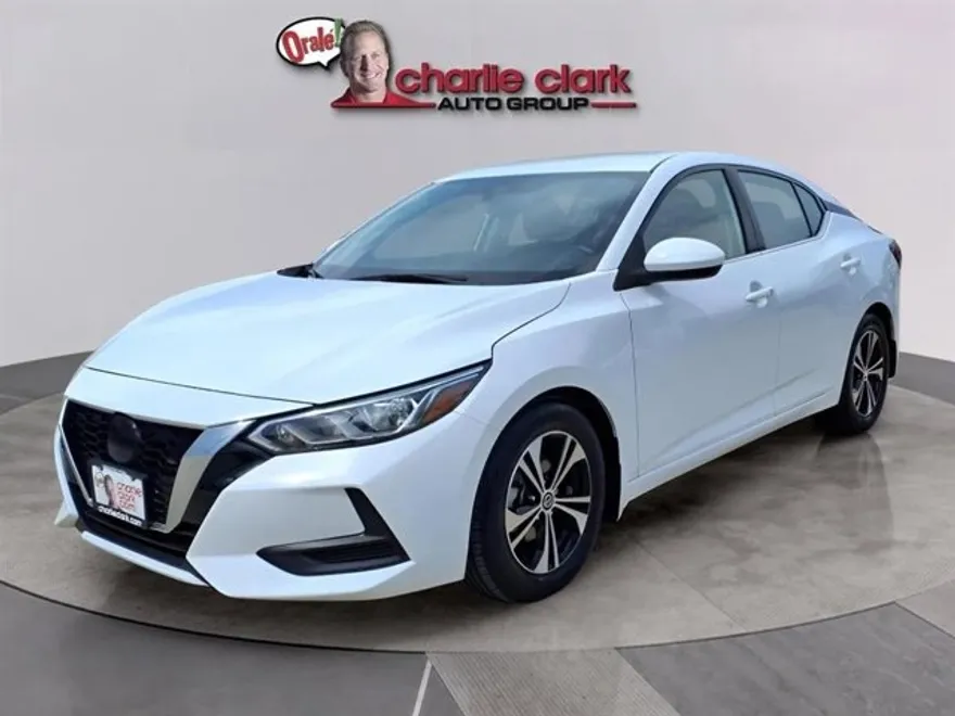 2022 Nissan Sentra SV photo 1