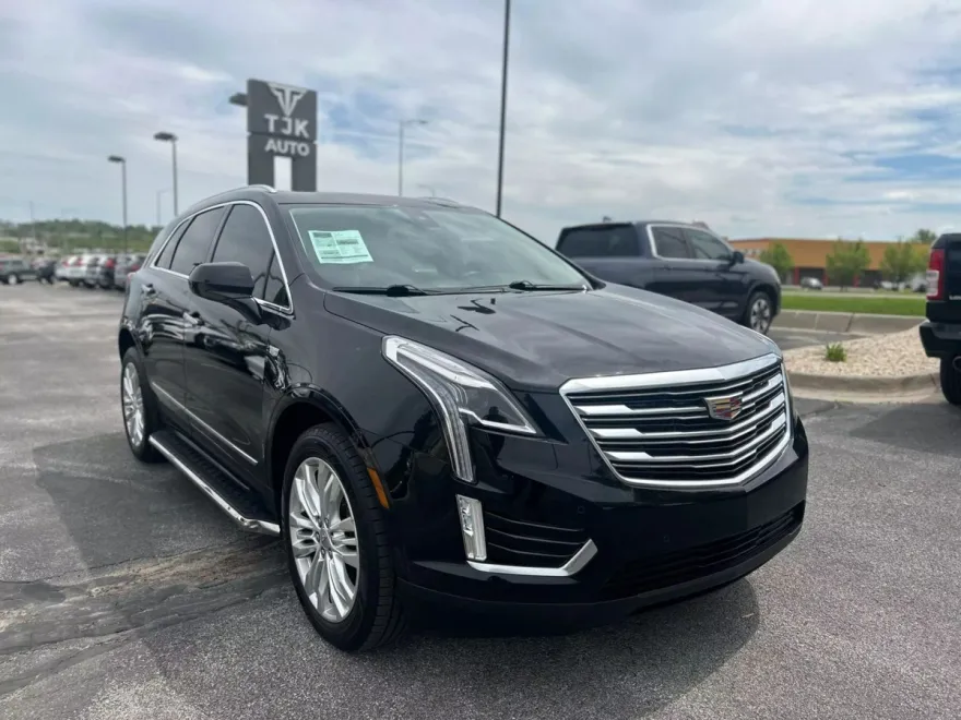 2018 Cadillac XT5 Premium Luxury Sport photo 1
