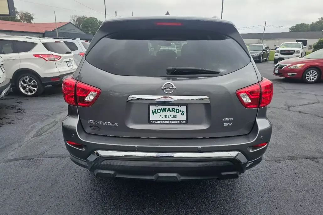 2018 Nissan Pathfinder Platinum photo 1