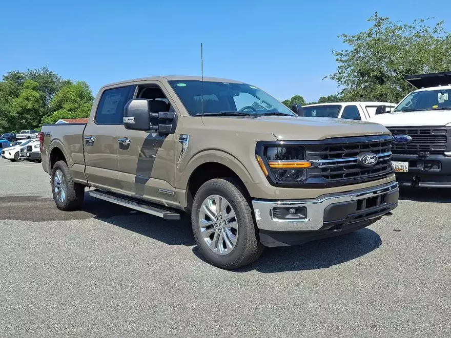 2025 Ford F-150 XLT photo 1