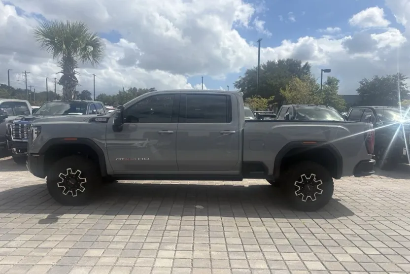 2024 Gmc Sierra 2500 HD AT4X photo 1