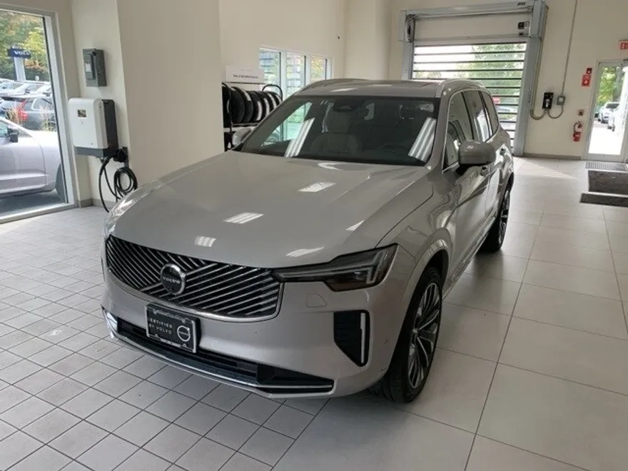 2025 Volvo XC90 Plus photo 1