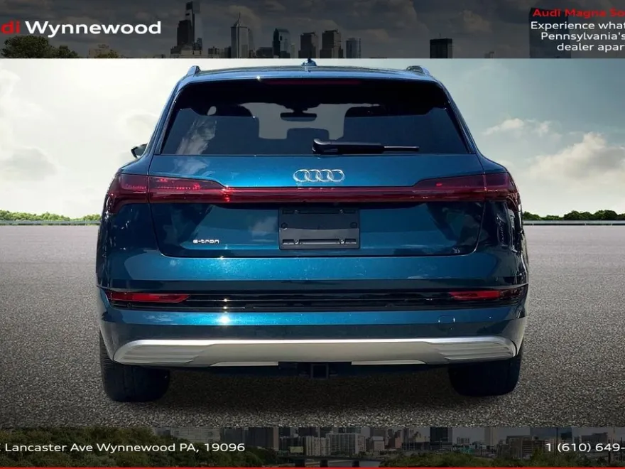 2019 Audi e-tron Prestige photo 1
