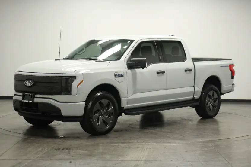2024 Ford F-150 Lightning XLT photo 1