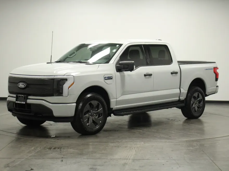 2024 Ford F-150 Lightning XLT photo 1