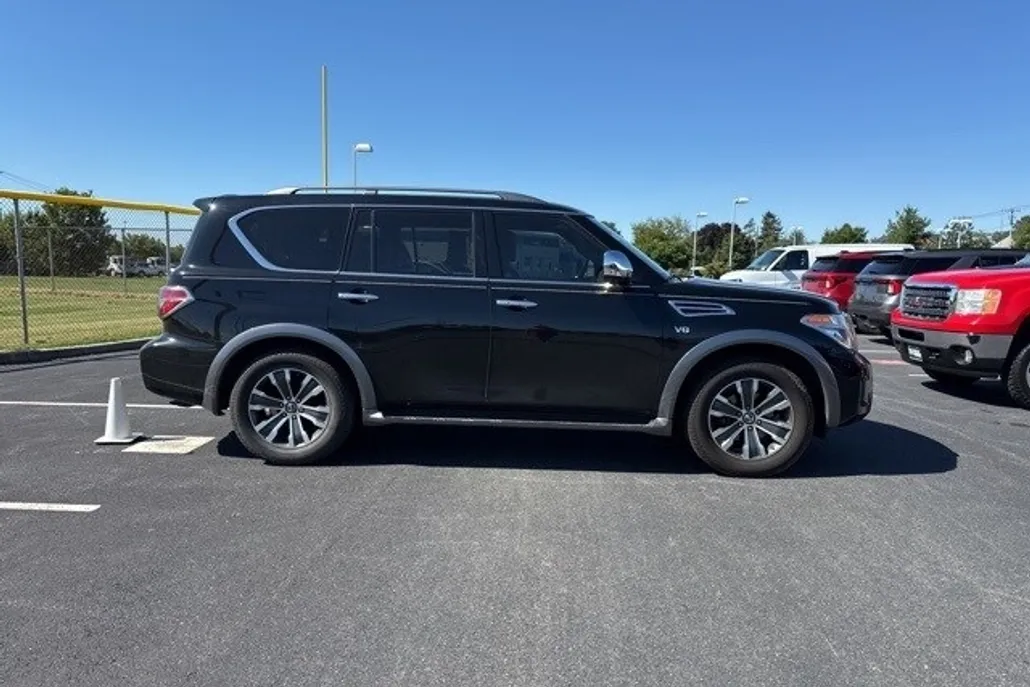 2019 Nissan Armada SL photo 1