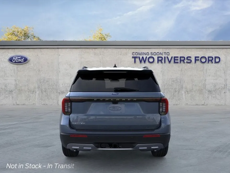 2025 Ford Explorer photo 1