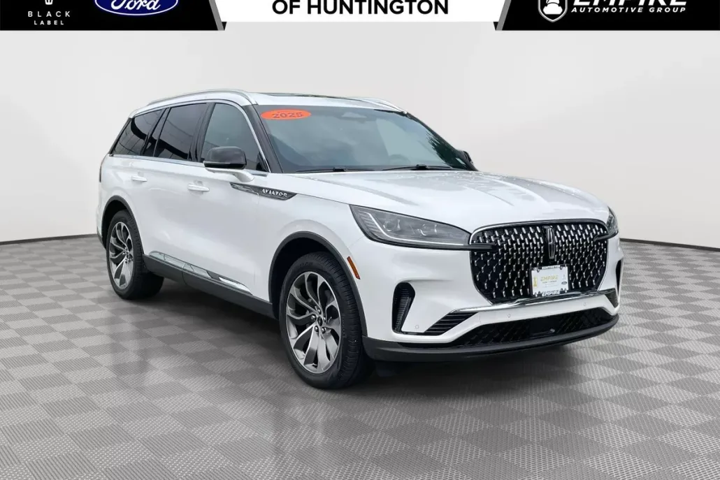 2025 Lincoln Aviator Reserve photo 1