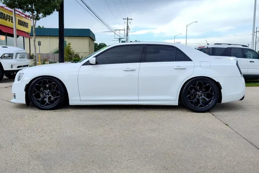 2020 Chrysler 300 S photo 1