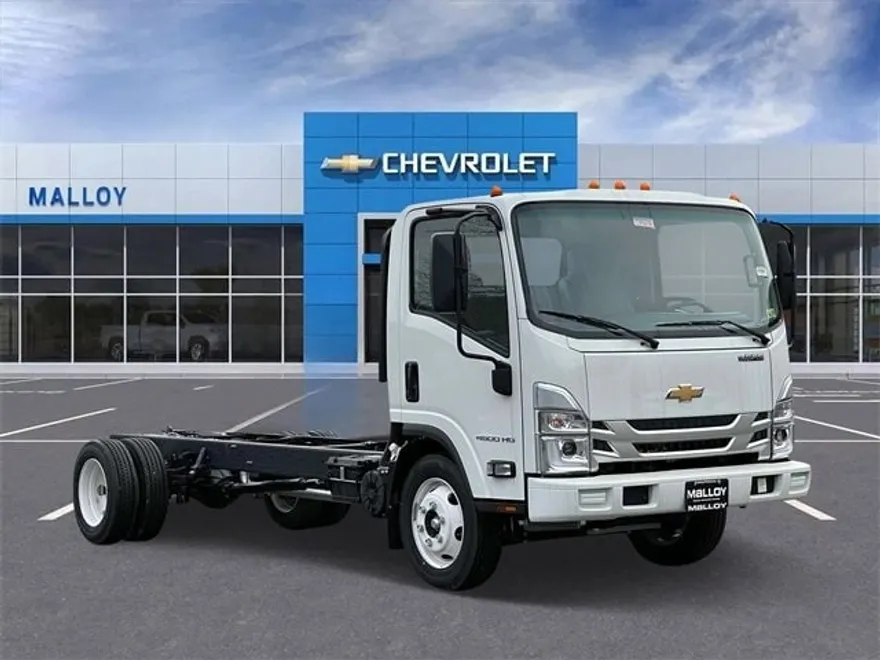 2024 Chevrolet Silverado 4500HD photo 1