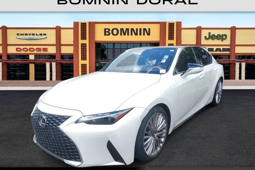 2023 Lexus IS 300 photo 1