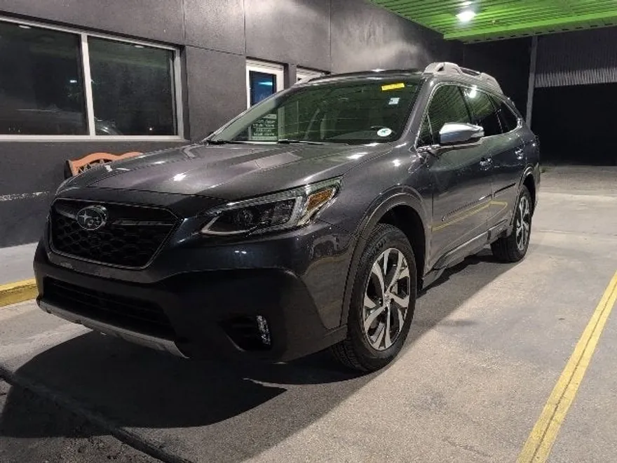 2022 Subaru Outback Touring XT photo 1