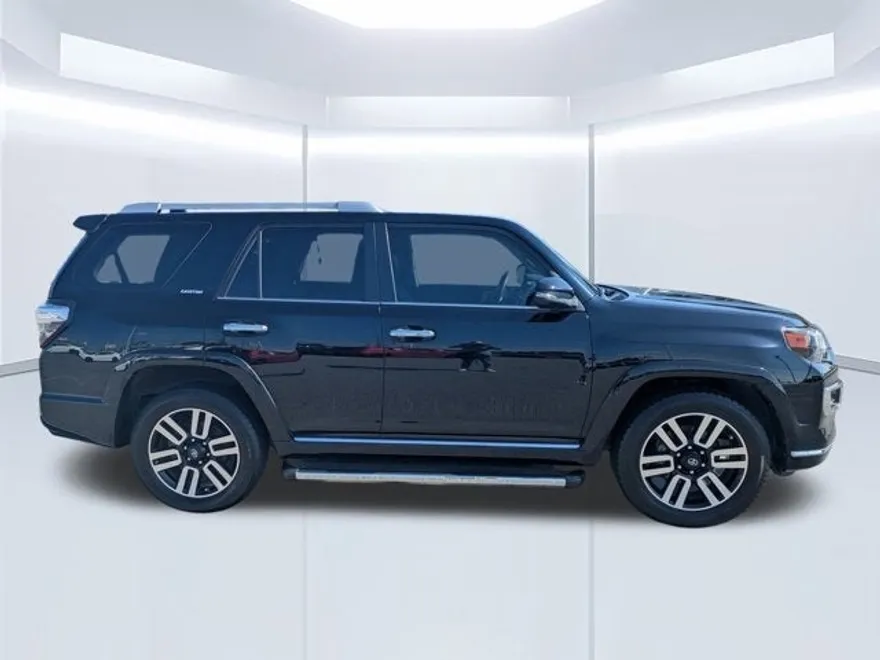 2019 Toyota 4Runner Limited photo 1