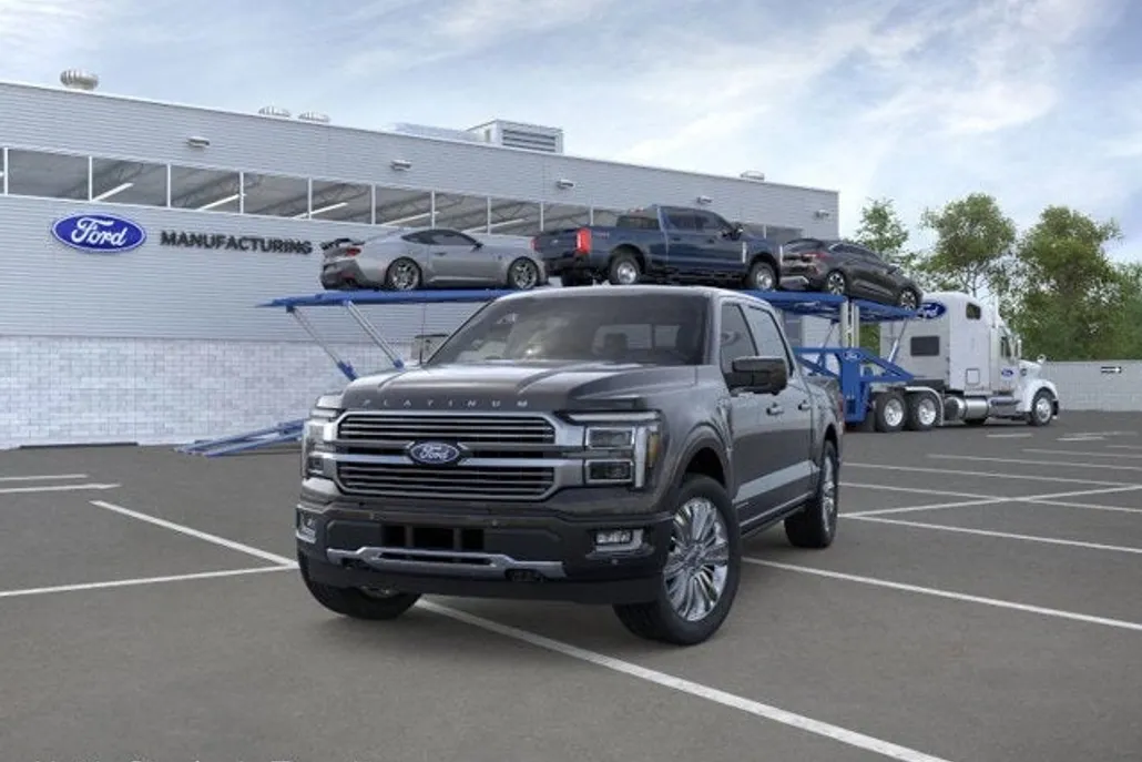 2025 Ford F-150 Platinum photo 1