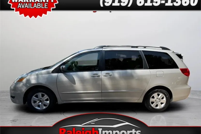 2008 Toyota Sienna CE photo 1