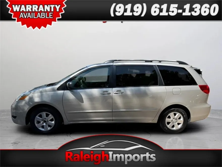2008 Toyota Sienna CE photo 1